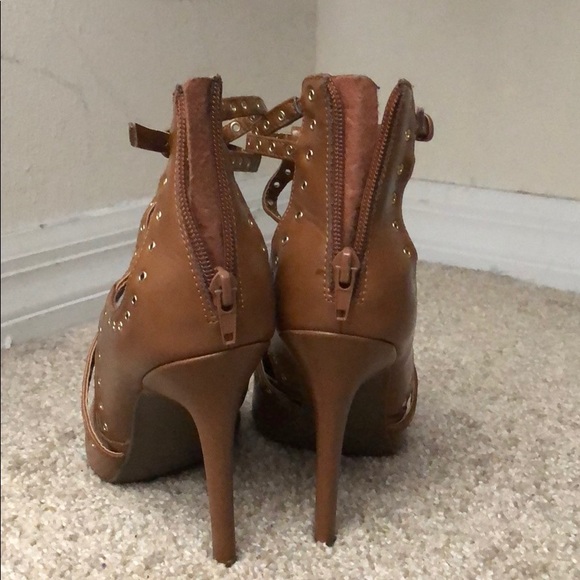 G by Guess Shoes -Leather Pointed Toe heel - Picture 3 of 4